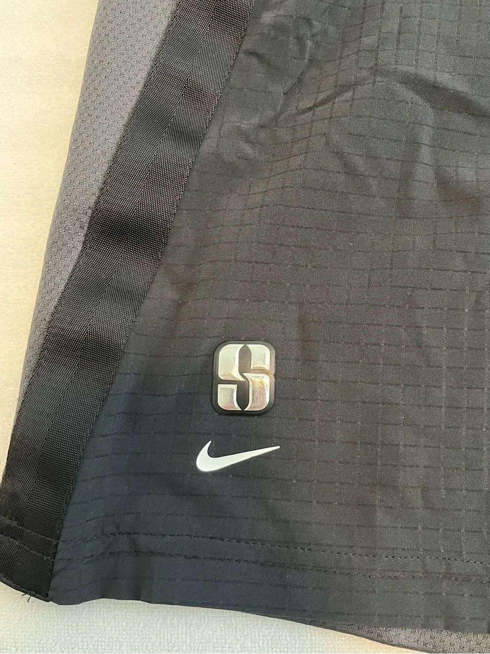 Women’s L Nike Dri Fit Sabrina Ionescu Basketball Shorts Loose Fit Black & Gray